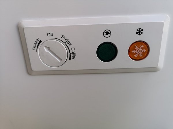 Tiefkühltruhe umschaltbar zu einer Kühltruhe Kühlschrank weiß Truhe mit Edelstahldeckel 7151.1120
